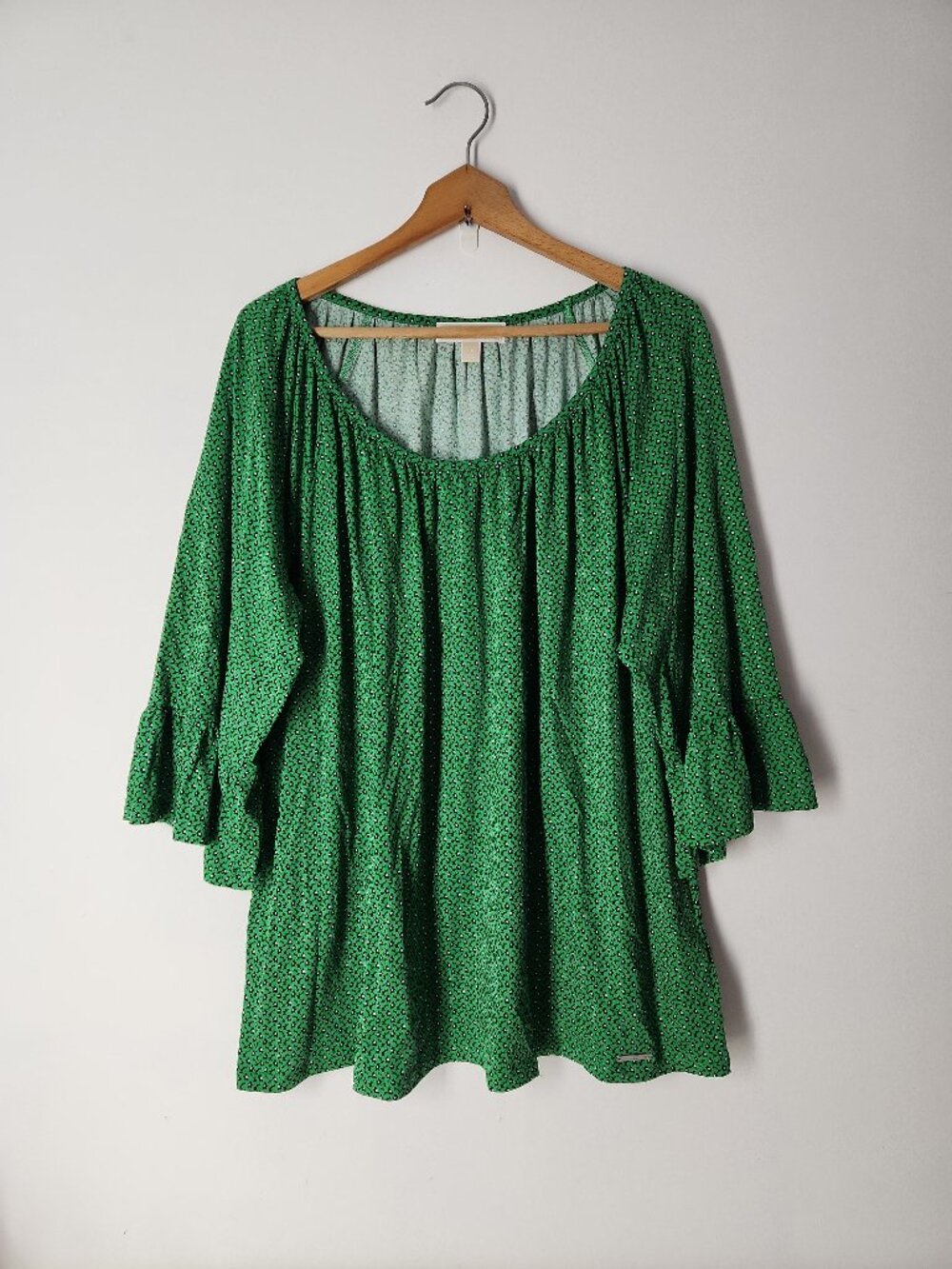 Michael Kors soft stretch knit blouse top green ditsy floral print ruffle slv 2X